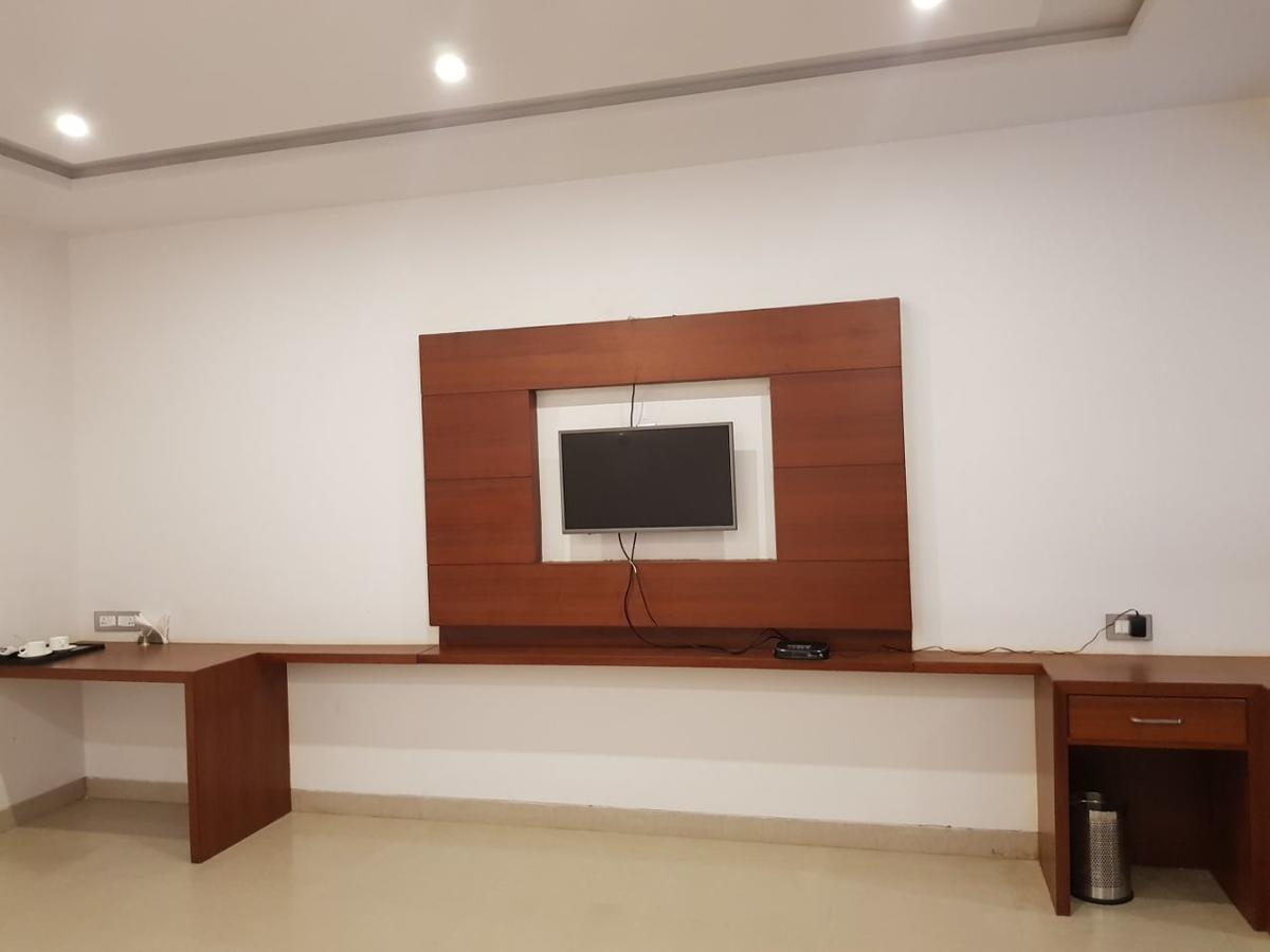 Hotel Tania Searock Daman Dış mekan fotoğraf