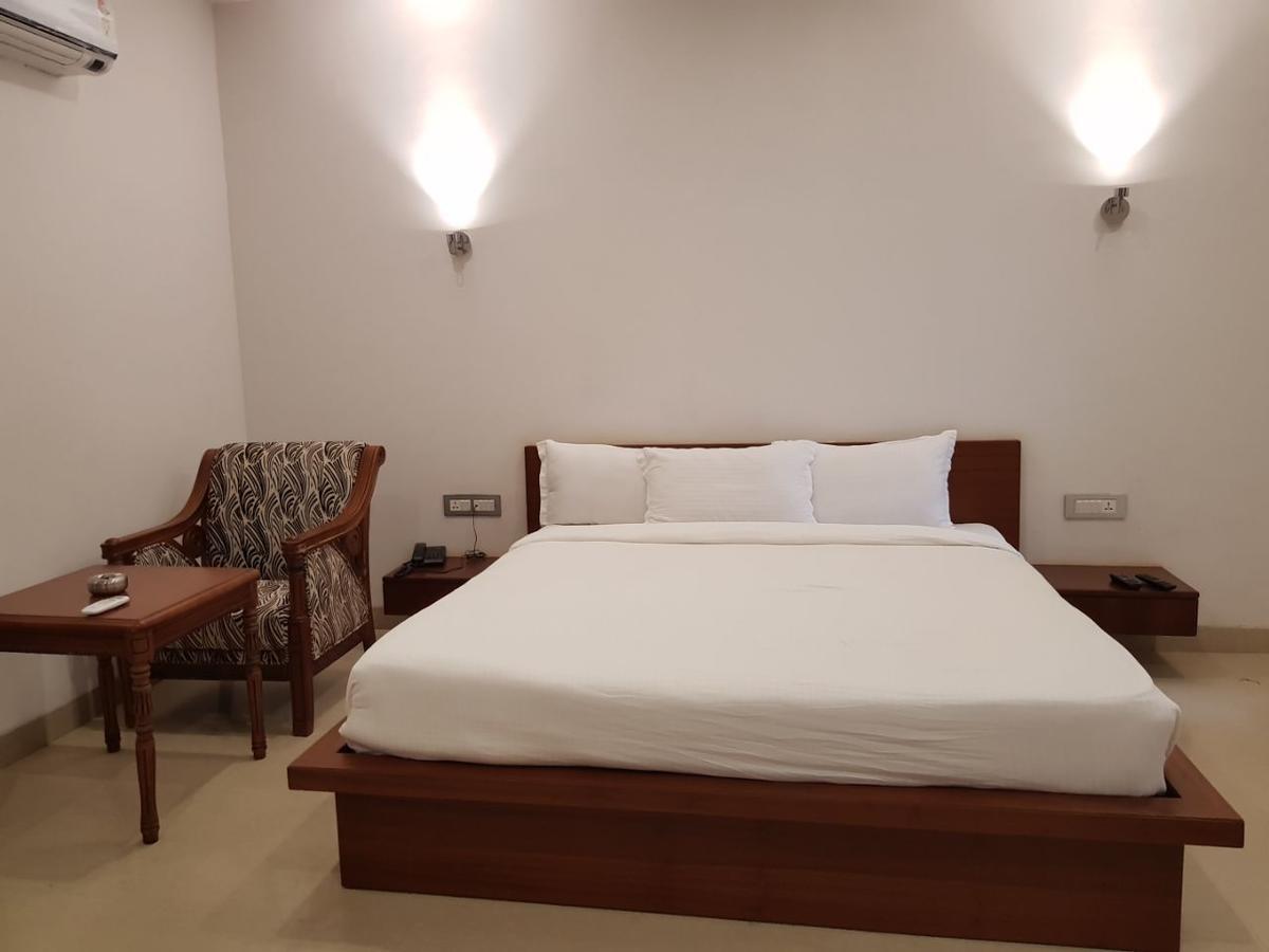Hotel Tania Searock Daman Dış mekan fotoğraf